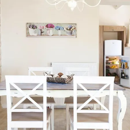 Poliana Estate *