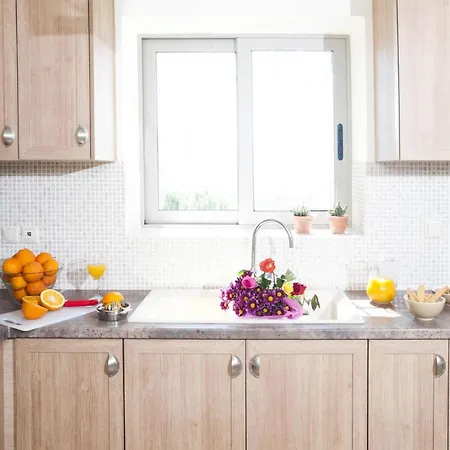 Poliana Estate Apartment Riglia