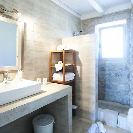 Poliana Estate Apartment Riglia