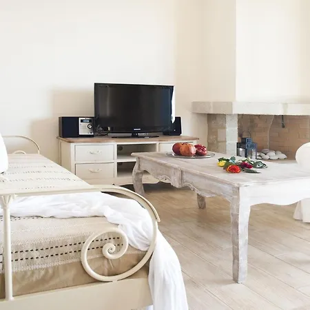 Poliana Estate شقة