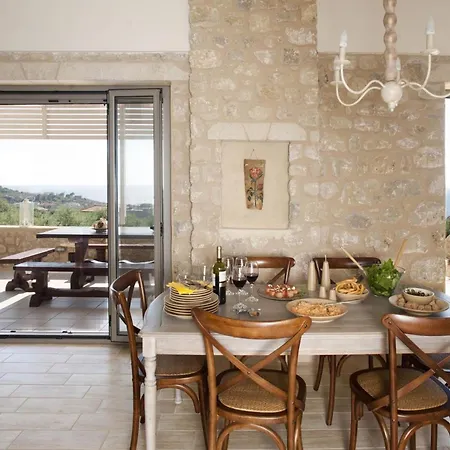 Poliana Estate Apartment Riglia