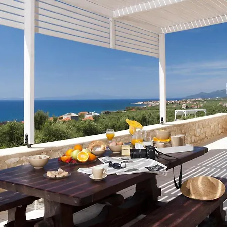 Poliana Estate *