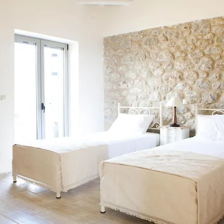 Poliana Estate Apartment