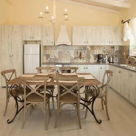 Poliana Estate Holiday home Riglia
