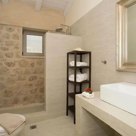 Poliana Estate Riglia