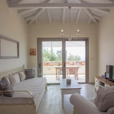 Poliana Estate Apartment *