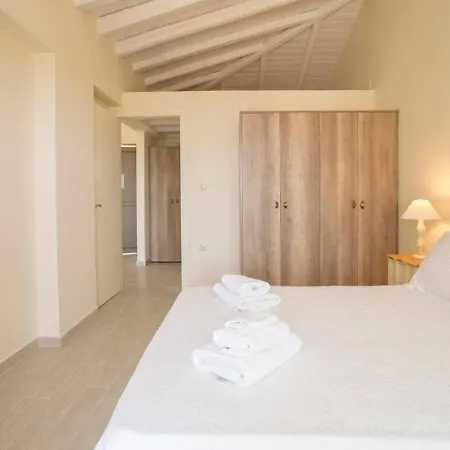 Poliana Estate *