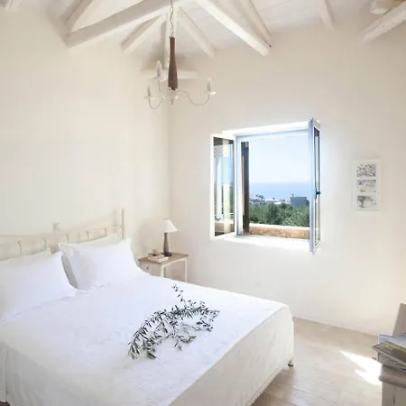 Poliana Estate Apartment *