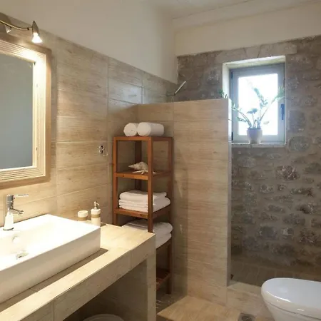 Poliana Estate Apartment Riglia