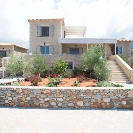 Poliana Estate Apartment