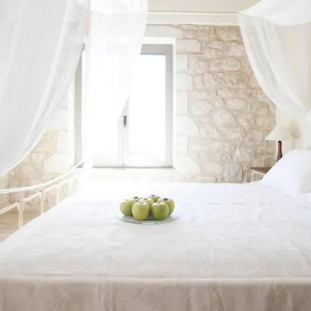 Poliana Estate Apartment *