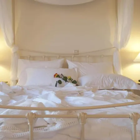 Poliana Estate Apartment