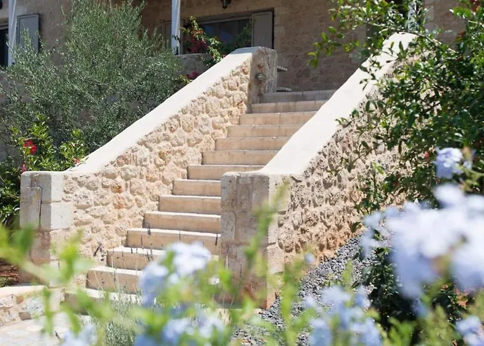 Poliana Estate Villas * Riglia